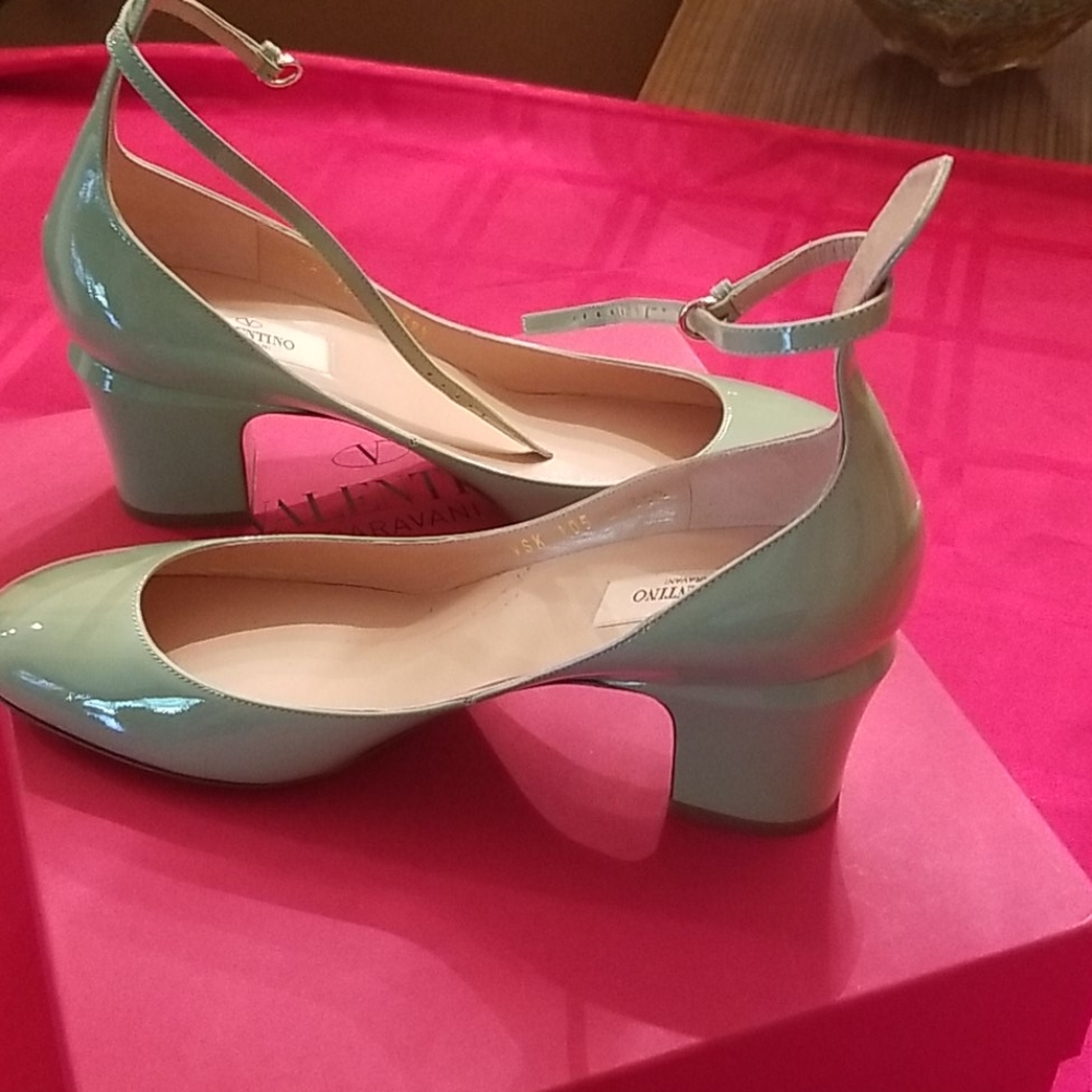Valentino Garavani Patent shoes